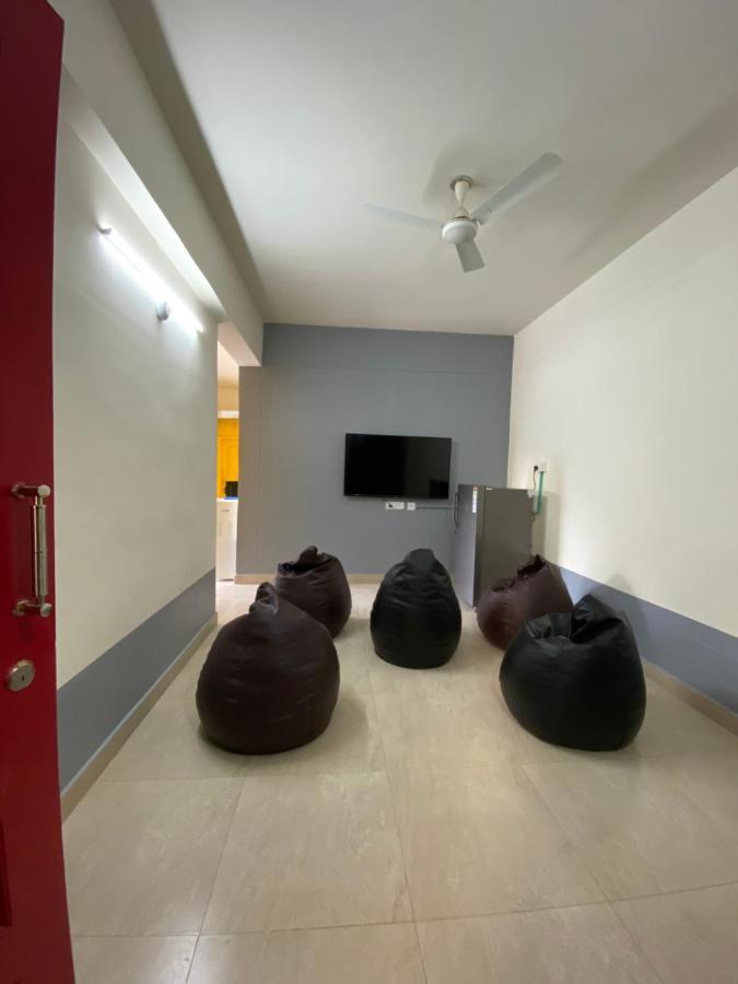 Rove By Boston Living Hostel Haidarábád Kültér fotó