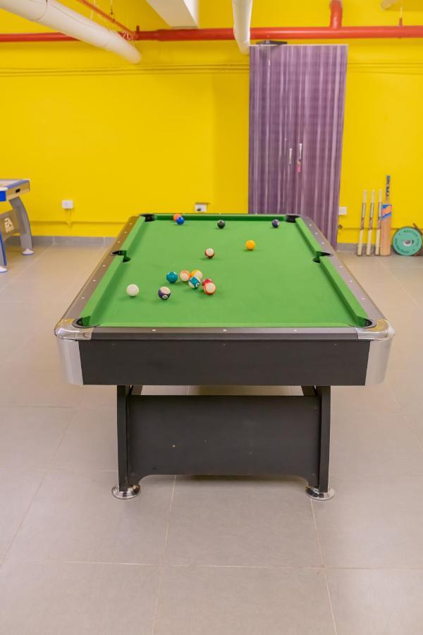 Rove By Boston Living Hostel Haidarábád Kültér fotó