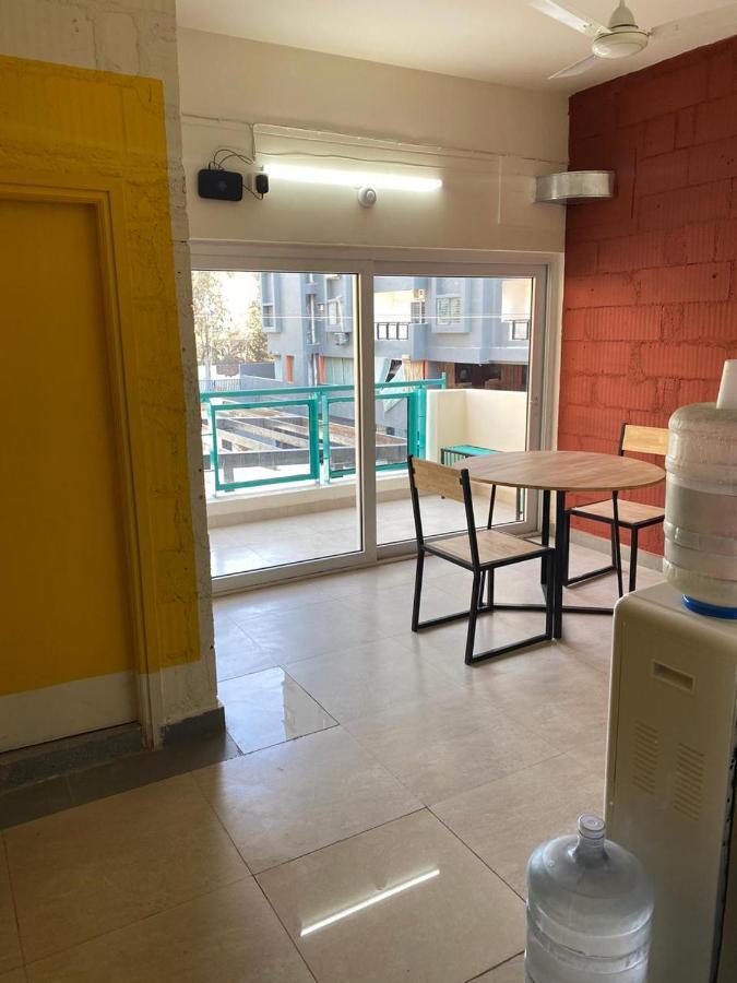 Rove By Boston Living Hostel Haidarábád Kültér fotó